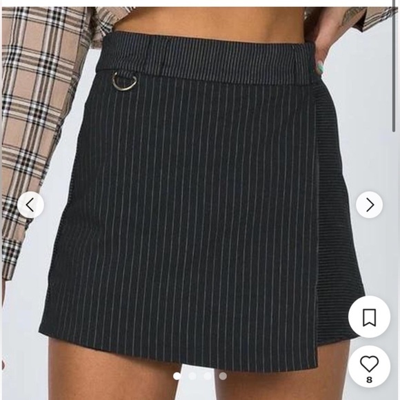 NWOT Princess Polly Striped Black Mini Skort Size 6 - Picture 1 of 11